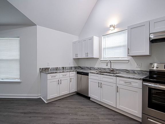 5th image of 23 Towne Park Ct APT 5