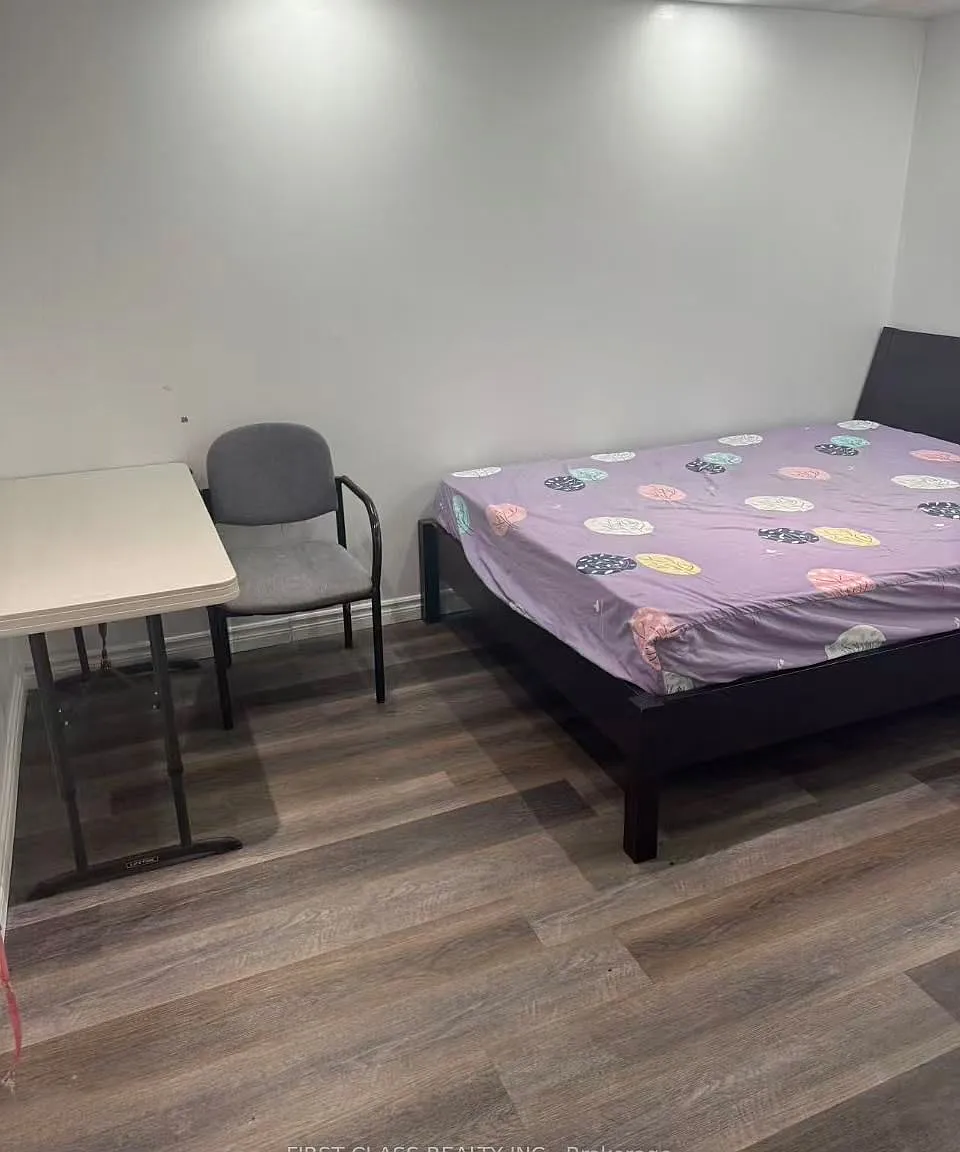 4 bed, $1,500 — Photo 3