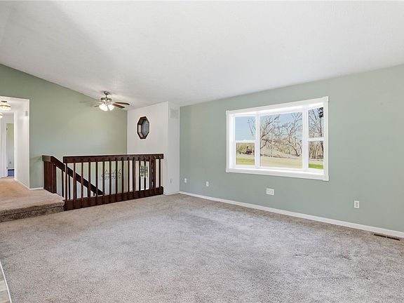 5th image of 63 Pine Hill Rd