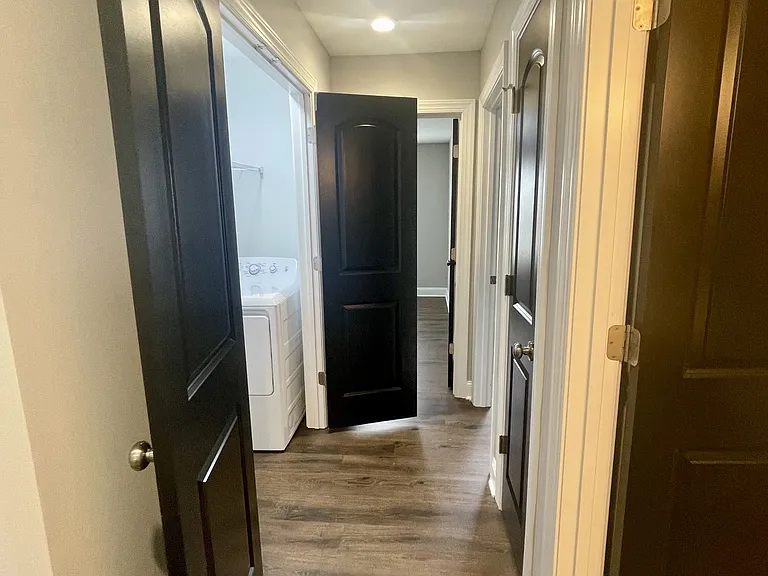 105 Emanuel Ct #1 — Photo 15