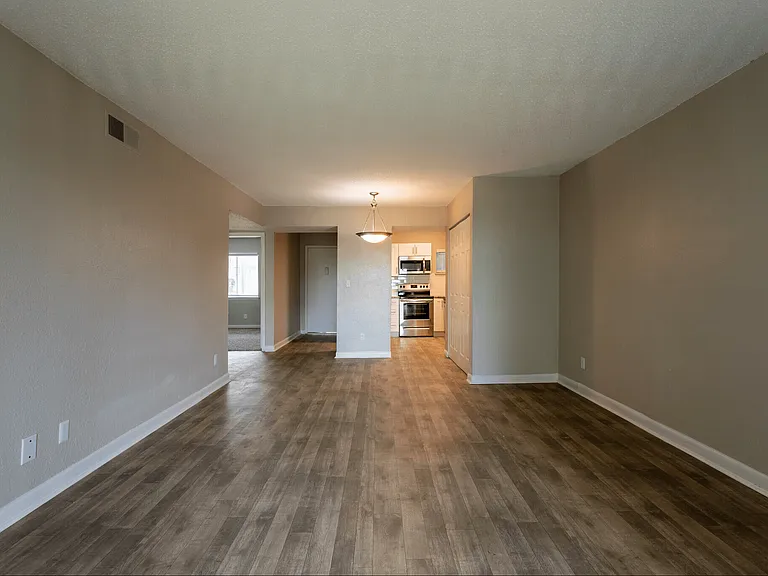 218 Olympia Dr — Photo 9