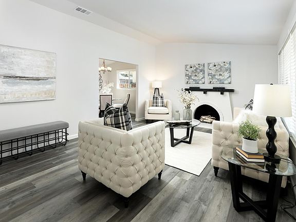 4th image of 386 Grandpark Cir