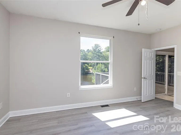 429 Creswell Rd — Photo 24