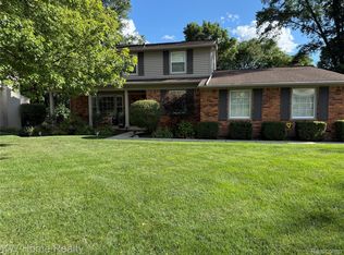 33717 Heritage Hills Dr, Farmington Hills, MI