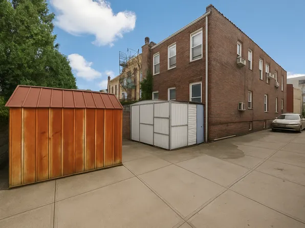 1575 East 8th Street image 5 of 5