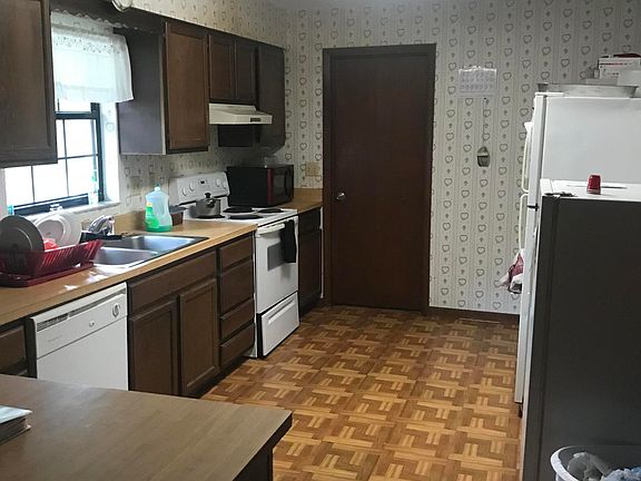 2nd image of 5125 NE 22nd Ter