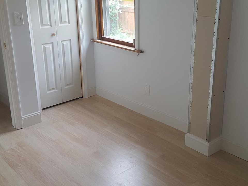 2nd image of 24 Baxter St #1