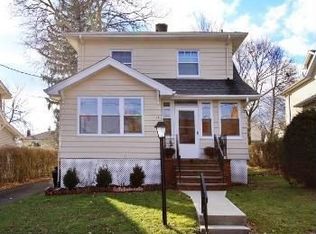15 Douglas St, Millburn, NJ 07041