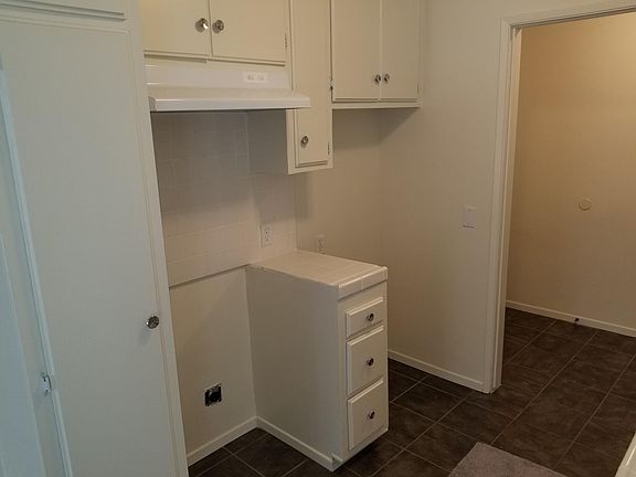4th image of 13820 Victory Blvd APT 207