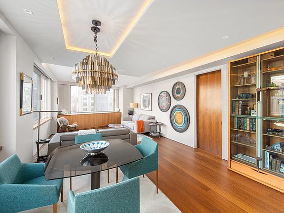 3rd image of 201 W 72nd St APT 10K
