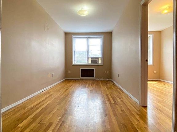 3rd image of 29-11 Ditmars Blvd #2A
