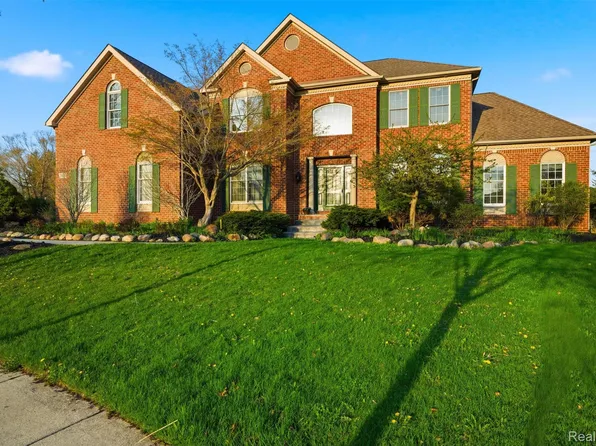 26566 Anchorage Ct, Novi, MI 48374