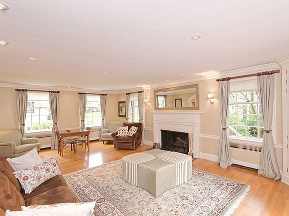5th image of 133 Arnold Rd