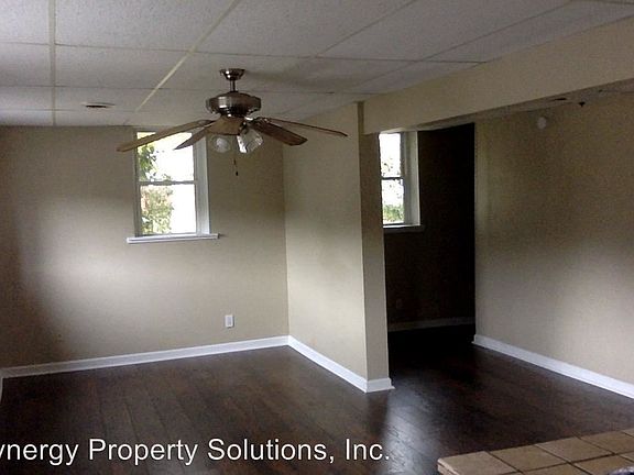 5th image of 920 Forest Dr