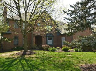 9935 Oak Ridge Dr, Zionsville, IN 46077