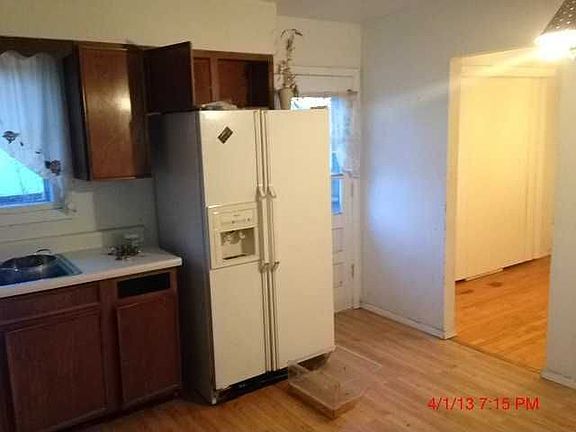 3rd image of 2739 Wall Ave