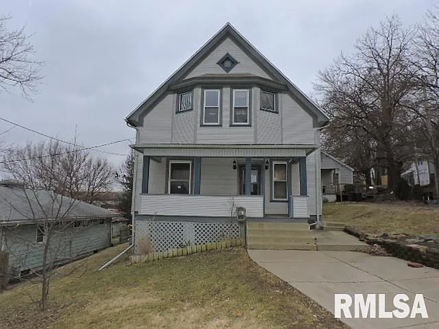 110 Argentina Ave photo 1