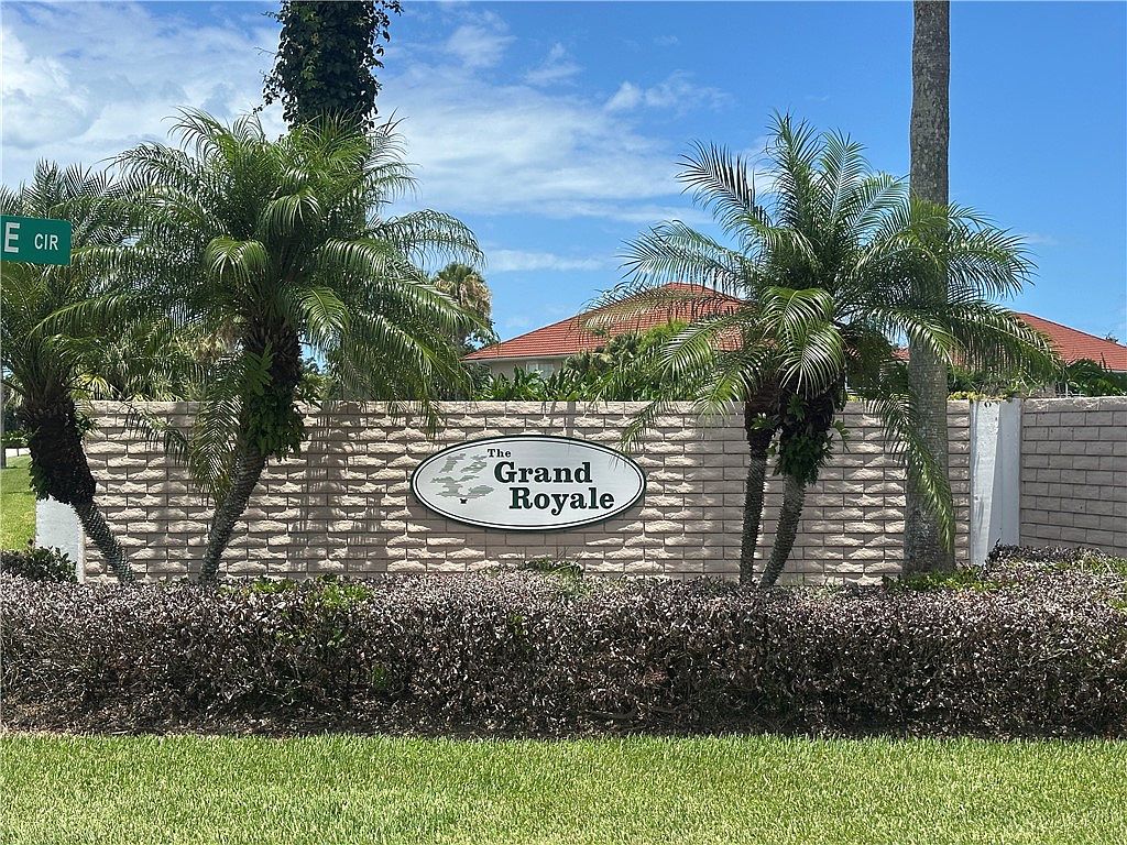 275 Grand Royale Cir APT 101
