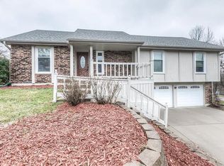 1016 SW Noel Ct, Lees Summit, MO 64081