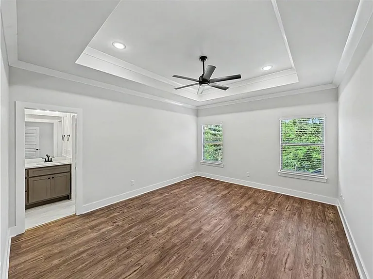 24 Cromarty Dr — Photo 10
