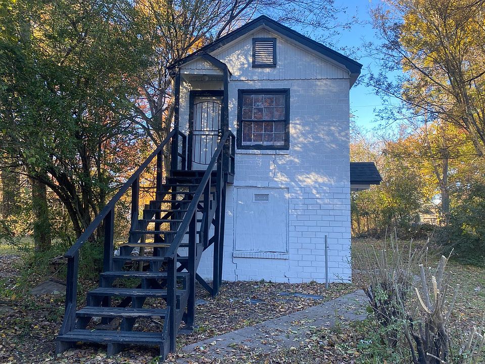 1st image of 1611 W Long 17th St #1