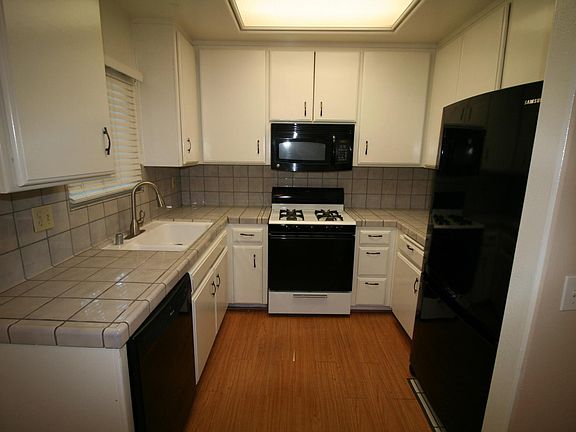 5th image of 4350 Stern Ave APT 4