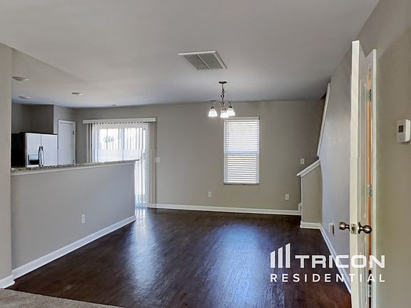 4th image of 832 Joselynn Dr