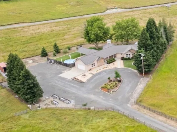 22273 Lancelot Ln, Palo Cedro, CA 96073