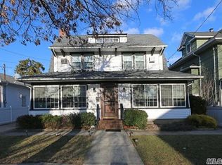 11 Tredwell Ave, Lynbrook, NY 11563