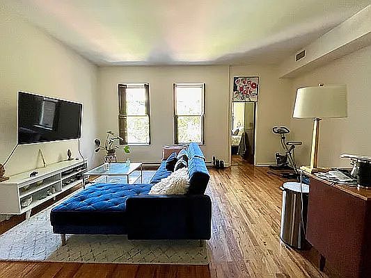 1st image of 45 W 94th St #2B