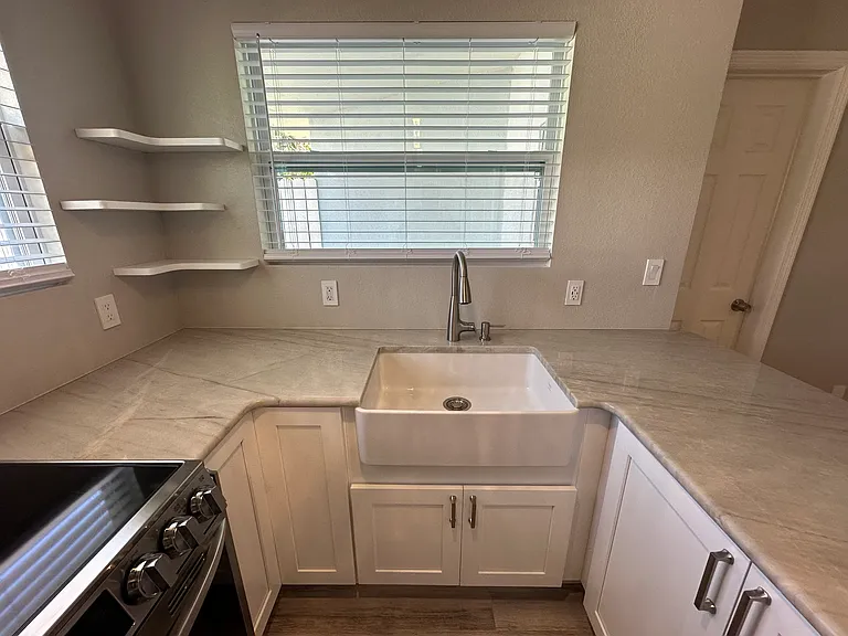 2210 S Euclid Cir #B — Photo 23