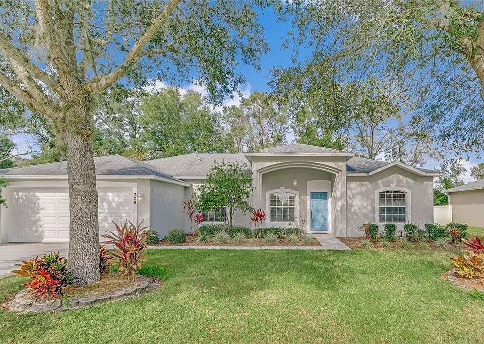1st image of 708 Cypress Oak Cir
