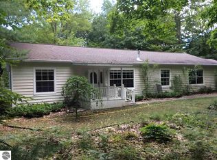 10299 Betsie Creek Dr, Interlochen, MI 49643