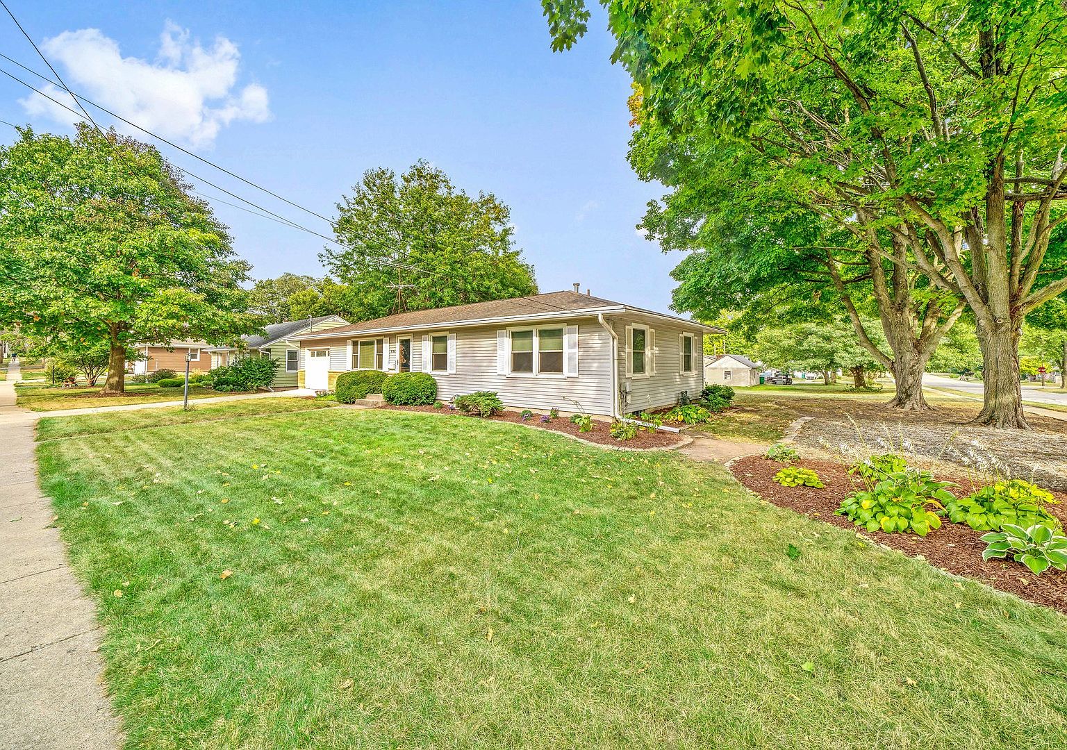 936 Somonauk St, Sycamore, IL 60178 Zillow