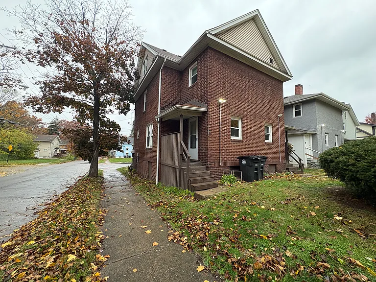 1425 Marcy St — Photo 14