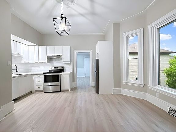 3rd image of 47 Ontario Ave #2