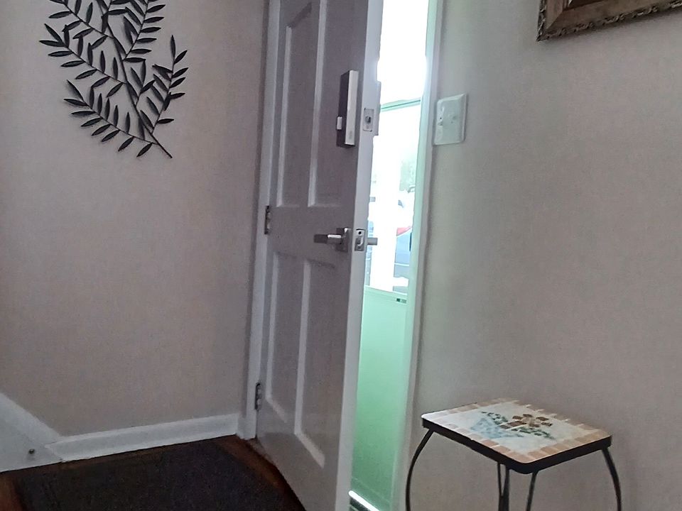 1st image of 402 13th St NE APT A