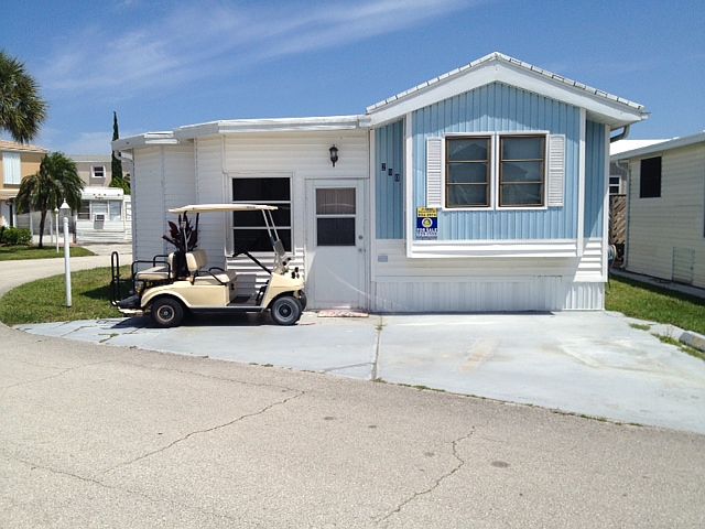 1st image of 290 Nettles Blvd