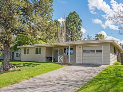421 NE Royal Ave, Madras, OR, 97741