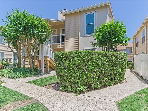 3rd image of 3506 Cove Ln #1312