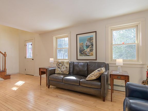 4th image of 56 Lee Road