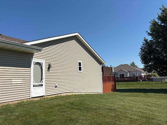 5th image of 152 Prairie Moon Dr