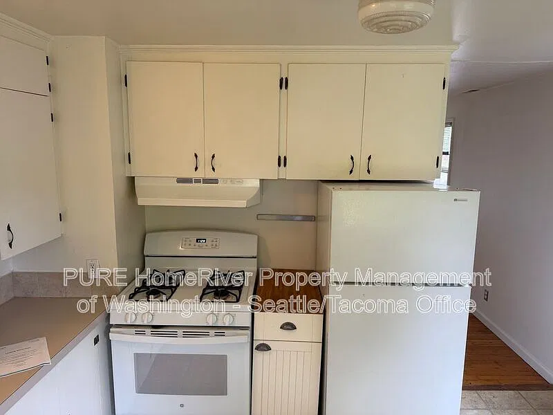 2 bed, 1.0 bath, 720 sqft, $2,200 — Photo 3
