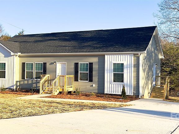 3rd image of 823 Wellwood Ave