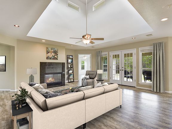 4th image of 621 Las Colinas Dr