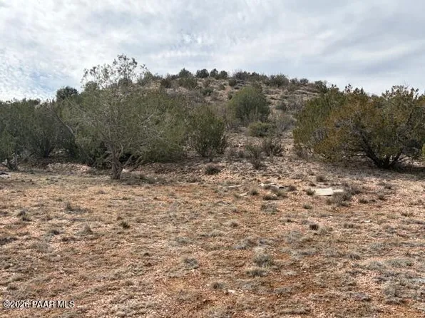 55410 Exeter Ln, Seligman, AZ 86337