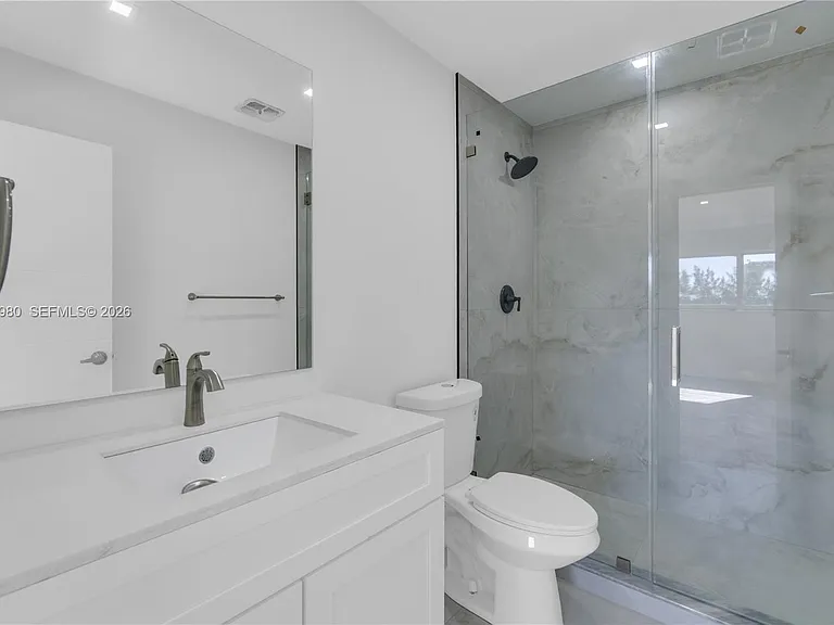 7925 Carlyle Ave #402 — Photo 11