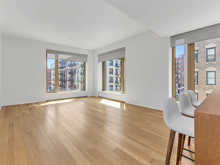 75 Kenmare St #4D — Photo 3