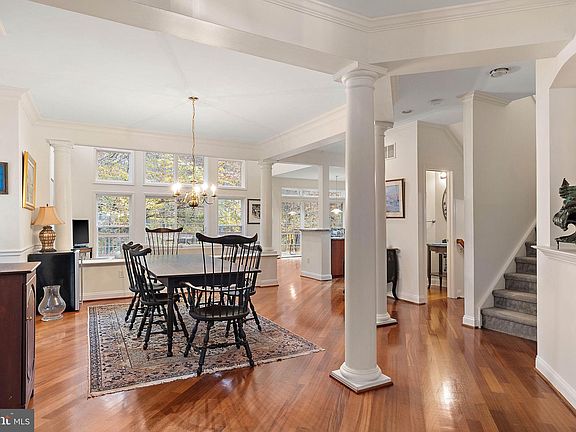 3rd image of 1279 Brookstone Dr