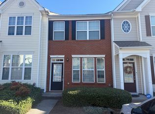 2729 Heathrow Dr, Lawrenceville, GA 30043